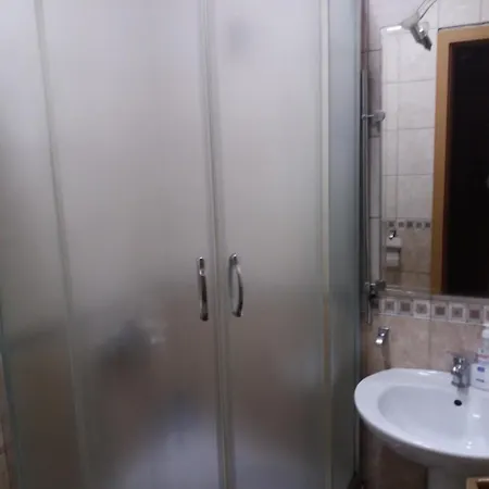 Couette-café Elas 4*