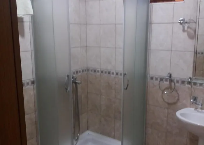 Elas Bed & Breakfast 4*